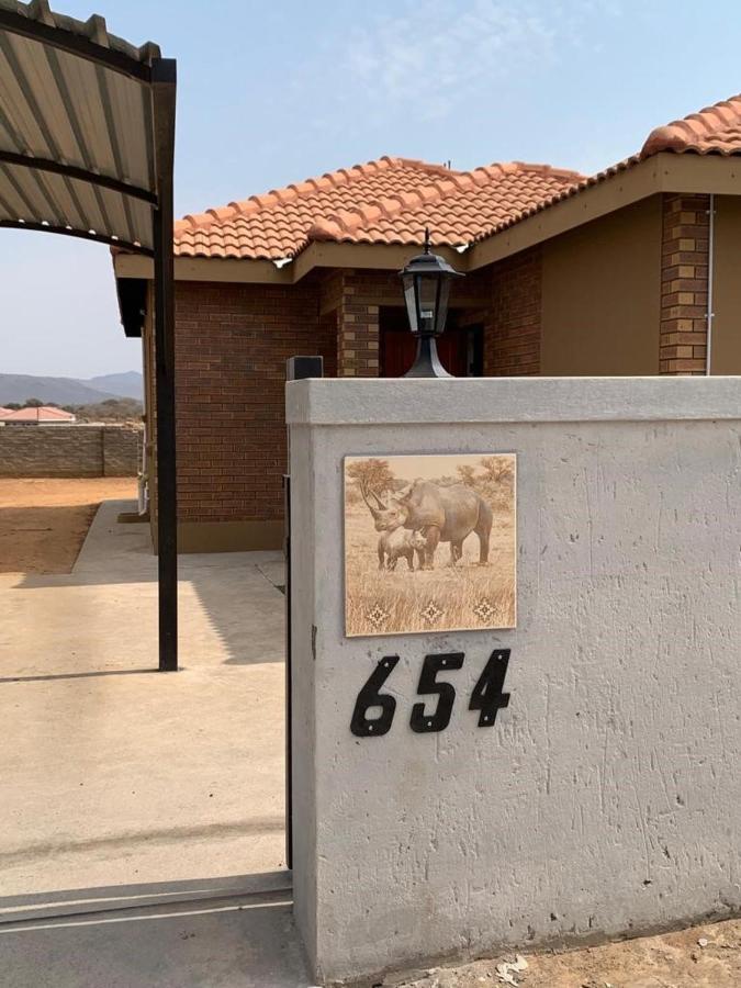 Rhino House With 3 Bedrooms Next To Pilanesberg And Sun City Mogwase エクステリア 写真