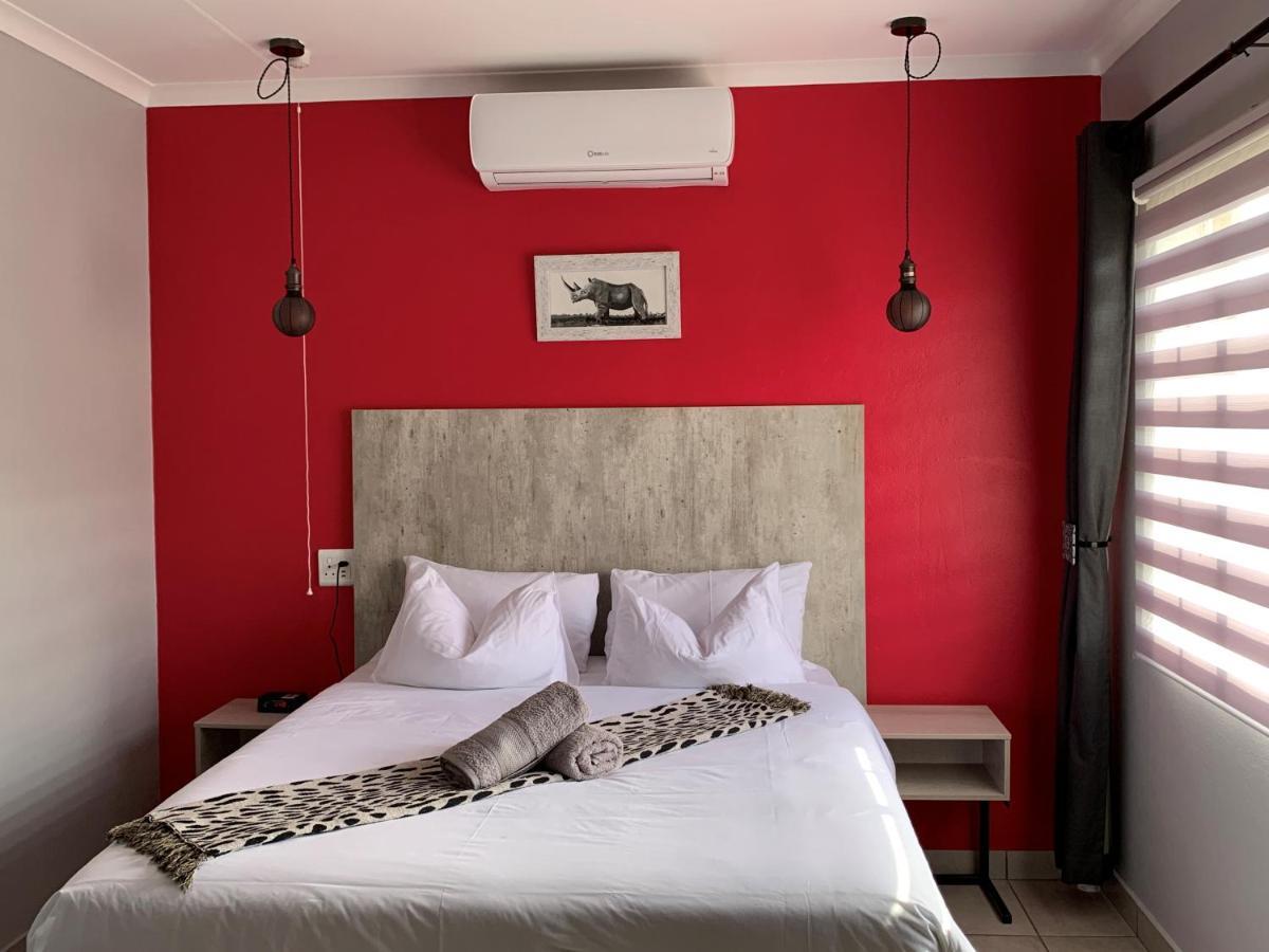 Rhino House With 3 Bedrooms Next To Pilanesberg And Sun City Mogwase エクステリア 写真